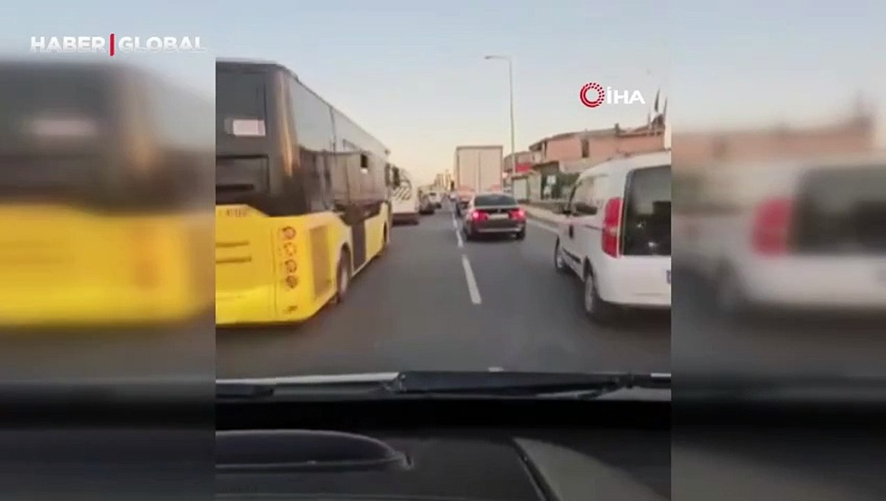Ambulansa fermuar sistemiyle böyle yol açıldı