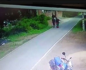 लाखों के जेवरात लेकर फरार हो गई