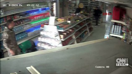 Şiddet görüntülerine soruşturma! Özel harekat polisleriyle bir çalışan kavga etti