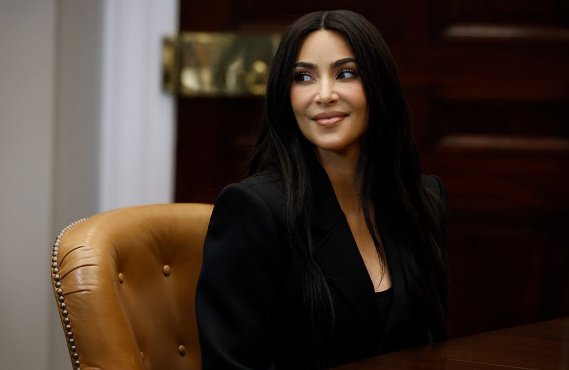 Kim Kardashian setzt sich dafür ein, dass die Menendez-Brüder nicht länger als „Monster“ bezeichnet werden
