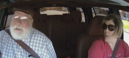 Una conductora sufre del síndrome de Tourette y su reacción al encontrarse con alguien con su condición es para enmarcar