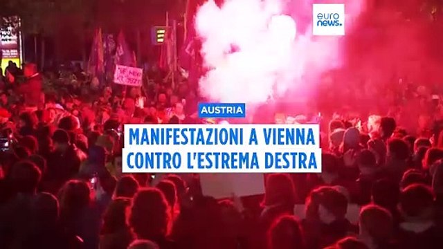 Austria, 25mila persone in piazza a Vienna contro coalizione di governo con estrema destra di Fpö