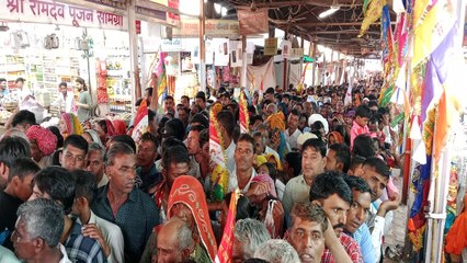 देश के कोने-कोने से पहुंचे श्रद्धालु