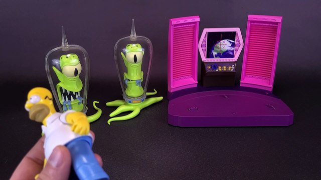 Playmates Simpsons Treehouse of Horror Spaceship Environment ToysrUs Exclusive