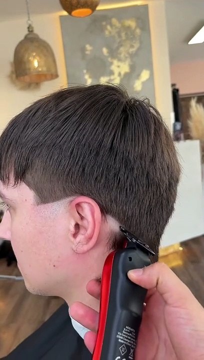 CC Parfüm > Freundin #barber #friseur #lowfade #skinfade #midfade #curlyhair #locken #texture #hai