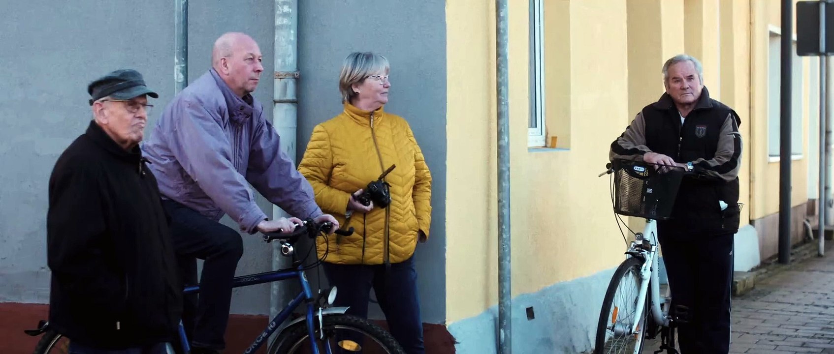 Unendlicher Raum | movie | 2024 | Official Trailer