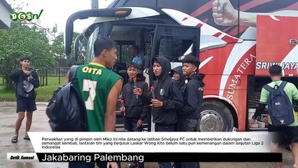 Mawar Merah untuk Laskar Wong Kito, Berharap Kemenangan Pertama SFC di Kandang