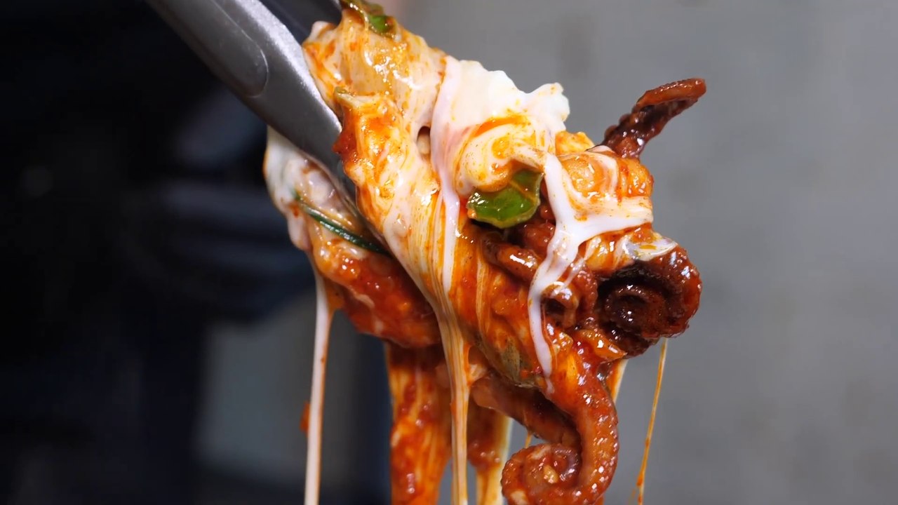 Selling 2 Tons of Octopus Monthly! Extreme Spicy Stir-fried Baby Octopus - Korean Food