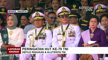 Detik-Detik 8 Prajurit TNI Lakukan Demo Pendaki Serbu dari Puncak Monas