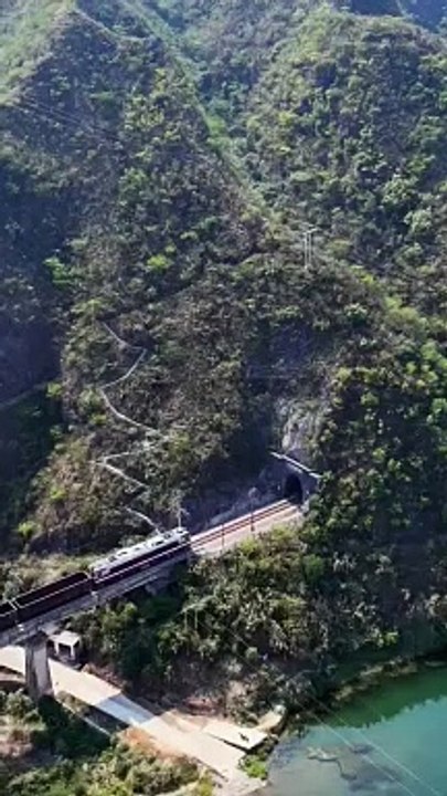 Train passing in the tanel,,,