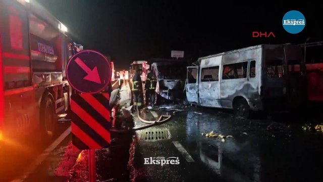 Diyarbakır'da facia! Kamyonet ile minibüs kafa kafaya çarpışıp alev aldı: 11 yaralı