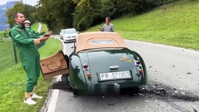 Ne ratez pas cette occasion incroyable ! Imaginez détruire votre voiture de collection sur la route, une expérience qui pourrait vous coûter très cher.