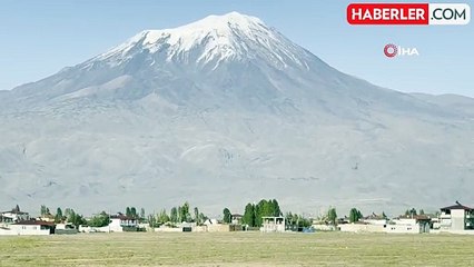 Ağrı Dağı Mevsimin İlk Karıyla Beyaza Büründü