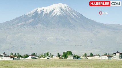 Ağrı Dağı Mevsimin İlk Karıyla Beyaza Büründü