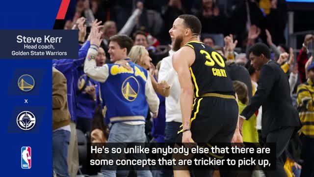 'One-man offense' Steph Curry 'unlike anybody else' - Kerr