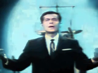 فريد الأطرش ... نشيد يوم الفداء نظم عبد الجليل وهبي عام ١٩٦٧    بواسطه سوزان مصطفي