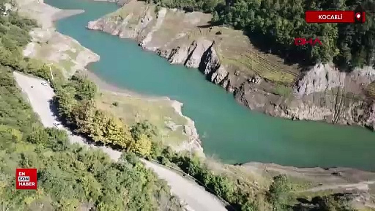 Kocaeli'de barajda sular çekildi