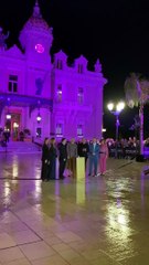 La mère de Jacques et Gabriella (9 ans) a procédé à l'illumination de la place du casino en rose à MonacoLa princesse Charlene de Monaco active les illuminations dans le cadre du mois Octobre rose, mis en place pour lutter contre le cancer du sein