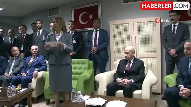MHP Lideri Bahçeli: (DEM Parti ile Tokalaşma) Ellerini sıkmam Türkiye partisi olarak gerekeni yaptığımın göstergesidir