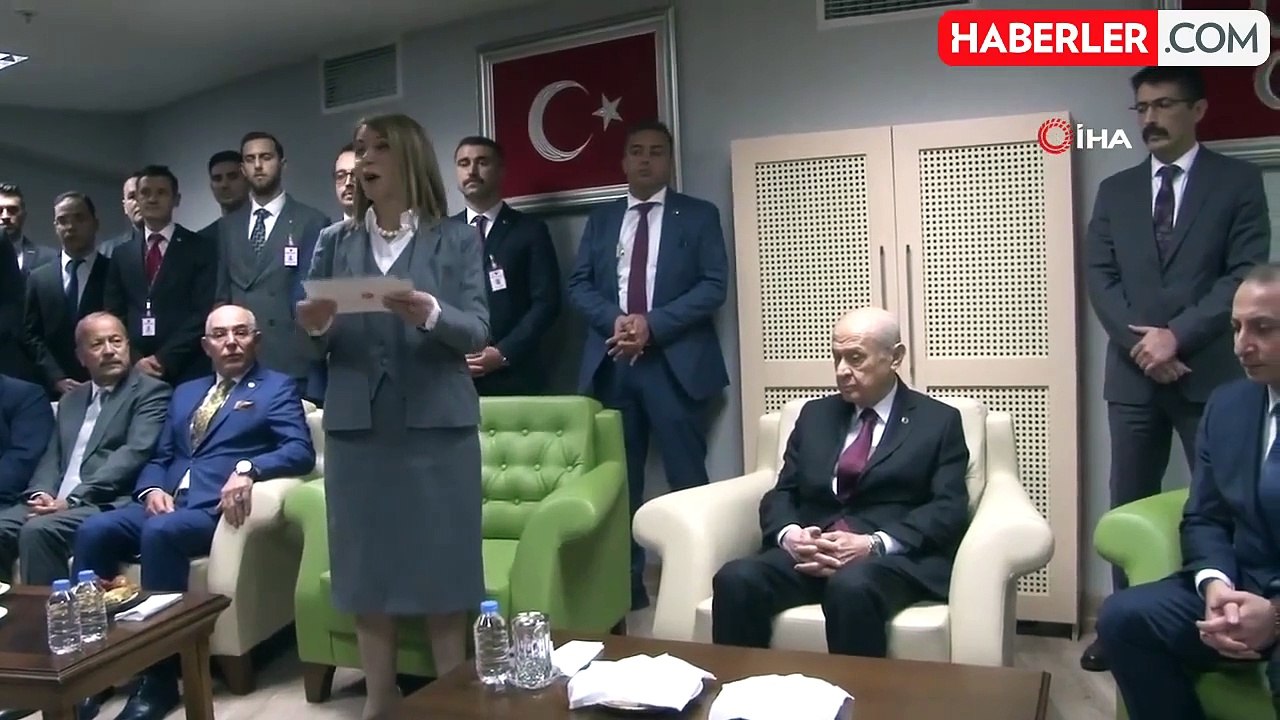 MHP Lideri Bahçeli: "(DEM Parti ile Tokalaşma) Ellerini sıkmam Türkiye partisi olarak gerekeni yaptığımın göstergesidir"