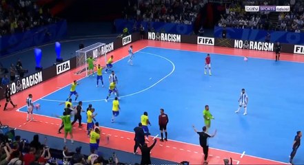 المنتخب البرازيلي بطلاً لكأس العالم لكرة القدم داخل الصالات للمرة السادسة في تاريخها