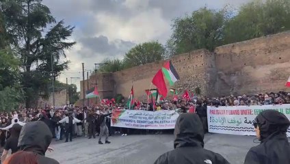 Video herunterladen: Roma, cori al corteo pro Palestina: 