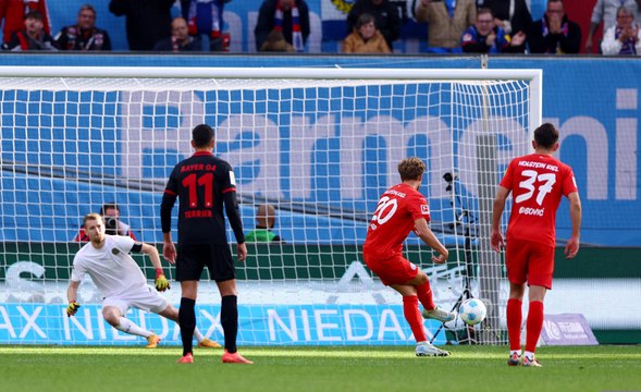 باير ليفركوزن يسقط في فخ التعادل أمام هولشتاين كيل