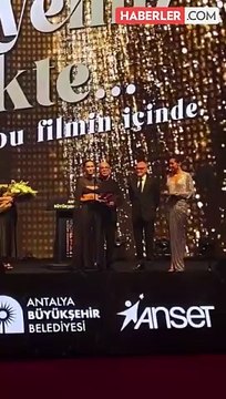 61. Uluslararası Antalya Altın Portakal'da Saadet Işıl Aksoy ödülünü katledilen İkbal ve Ayşegül'e adadı