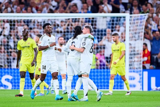 Madrid beat Villarreal to move level with Liga leaders Barcelona