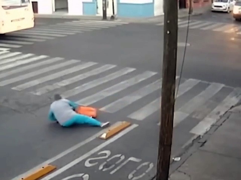 Funny video #funny #viral #trending #comedy #short #viralshorts #entertainment #fun