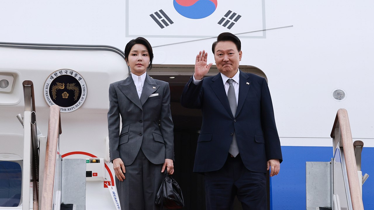 윤 대통령, '동남아 3개국 순방' 출국...필리핀 국빈 방문 / YTN