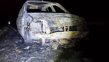 Incêndio destrói Renault Clio no Contorno Oeste em Cascavel