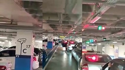 İzmirliler otoparkta mahsur kaldı!