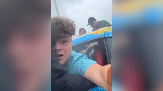 Ünlü YouTuber canlı yayında kaza yaptı, lüks aracı hurdaya döndü