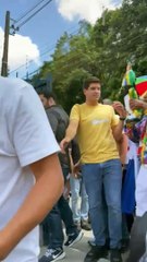 João Campos (PSB) vota no Recife acompanhado do vice Victor Marques (PCdoB)
