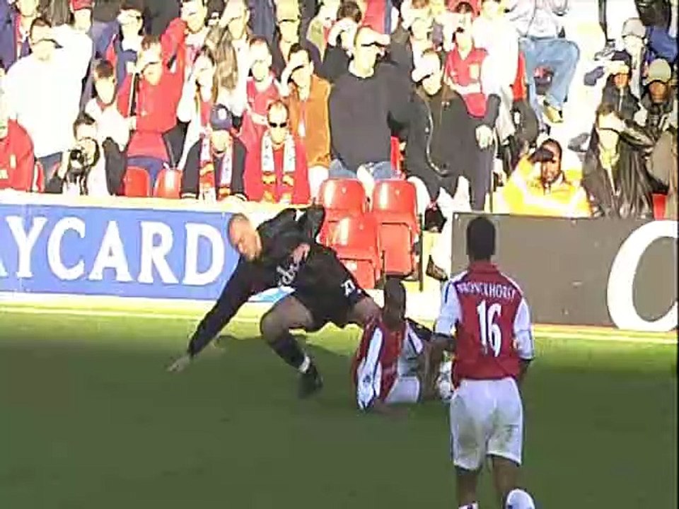 EPL 01/02 - Arsenal vs Charlton Athletic