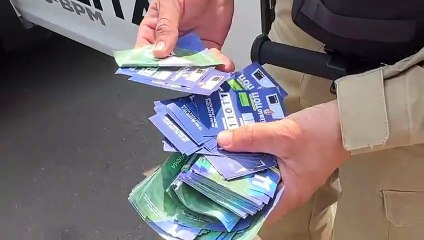 Homem é detido por boca de urna próximo ao Colégio Paulo Freire, em Umuarama - 2