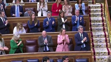 El emotivo aplauso de la bancada del PP a la hermana de Miguel Ángel Blanco