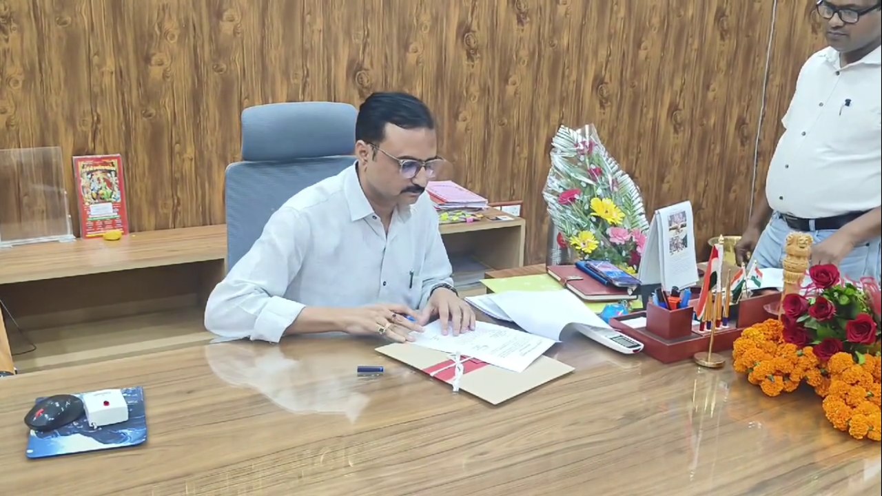 नगर निगम आयुक्त जितेंद्र नरूका ने किया पदभार ग्रहण