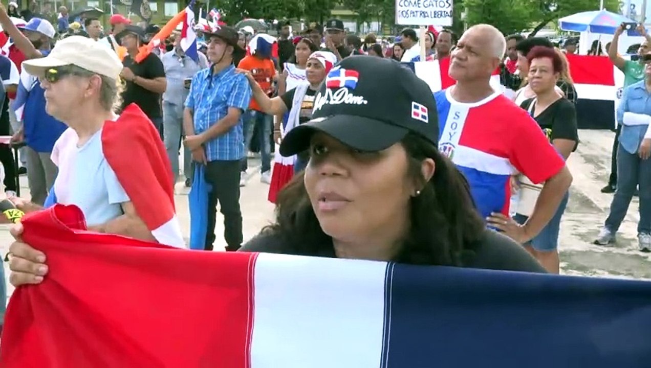 Protesta exige a presidente dominicano cumplir con deportaciones masivas de haitianos
