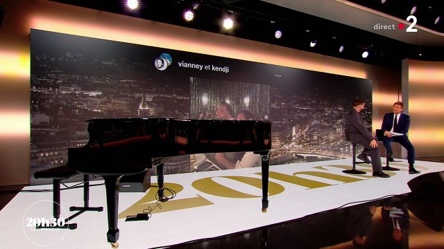 Invité de Laurent Delahousse dans l'émission 20h30 le dimanche sur France 2, Kendji Girac a eu la merveilleuse surprise de voir son ami Vianney débarquer en plateau pour l'accompagner durant son live.