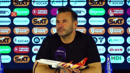 Okan Buruk: "Mourinho ve ben eleştirildik; sıra Van Bronckhorst'ta"
