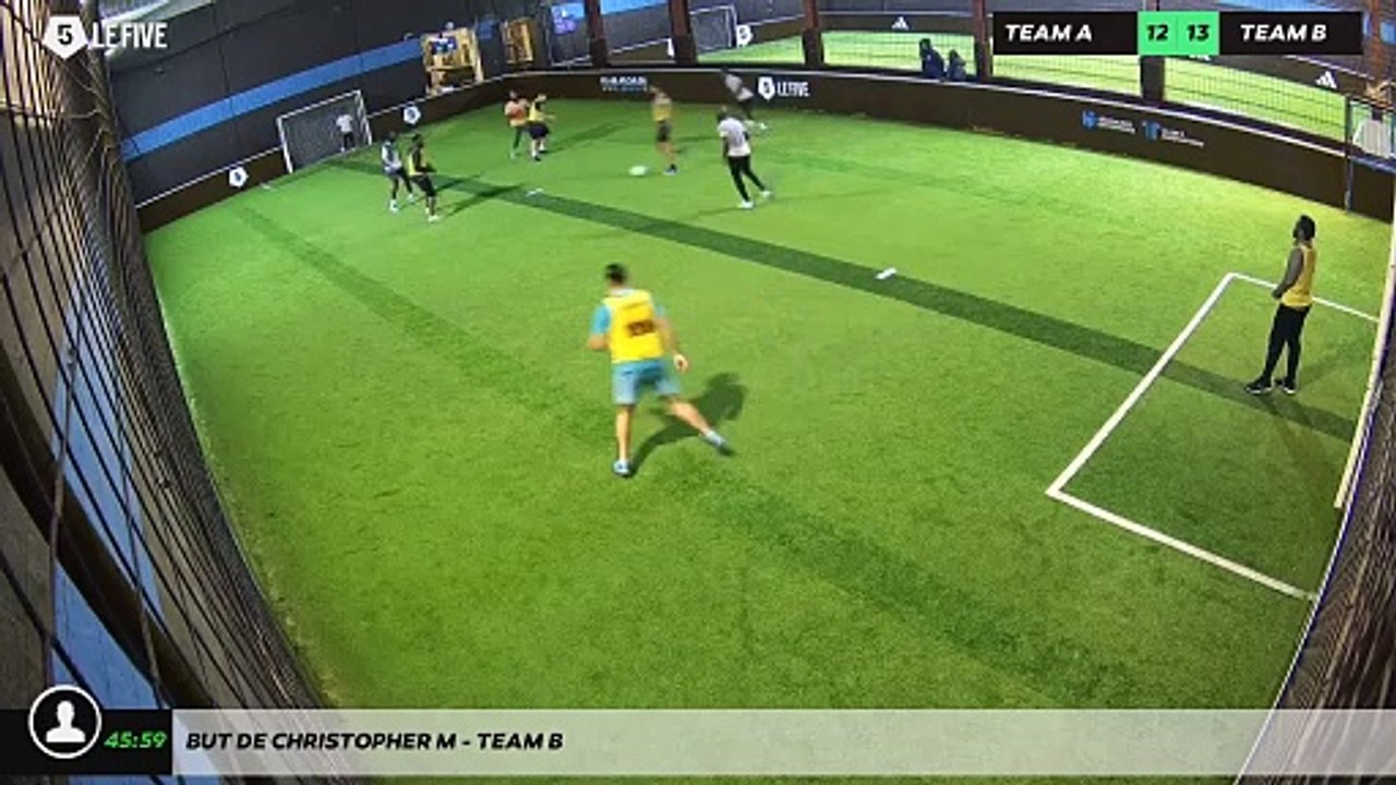 But de Christopher M - Team B