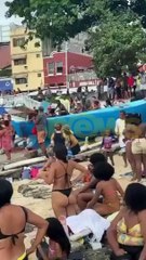 Télécharger la video: Suspeitos fogem em direção ao mar do Porto da Barra após roubo de corrente de ouro