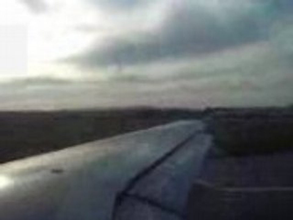 DECOLLAGE  AVION DE L'AEROPORT TUNIS CARTHAGE