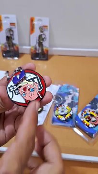 Metal Spinning Magic - Best Anime Superhero Keychains Unboxed