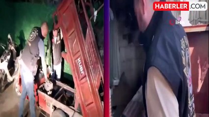 İzmir'de Elektrikli Motosiklet Bataryası Hırsızları Yakalandı
