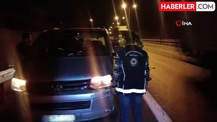 İstanbul'da Düzensiz Göçmen Operasyonu: 18 Göçmen ve 3 Kaçakçı Yakalandı