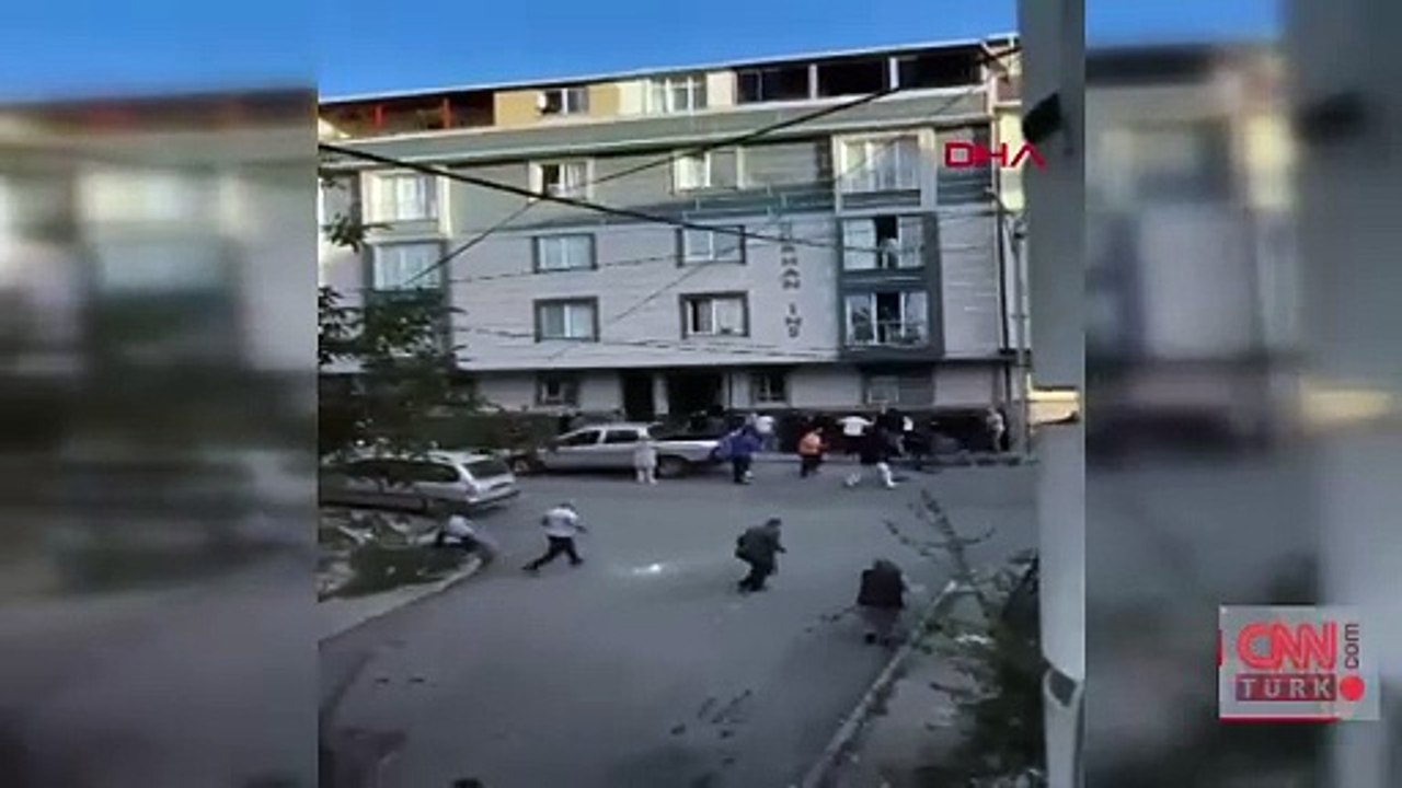 Ceviz kavgasında ortalık savaş alanına döndü; iş makinesiyle kavgaya girdi | Video Haber