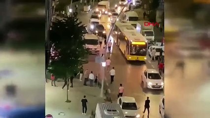 Arnavutköy'de düğün konvoyunda korna çalma kavgası kamerada
